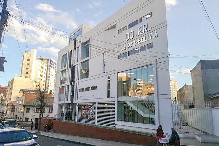 Descentralización de Derechos Reales en Bolivia