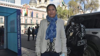 Otilia Choque asume como gerente de la Aduana en Oruro