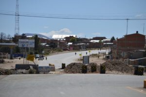 Bloqueo de carretera en Caracollo por demandas ciudadanas