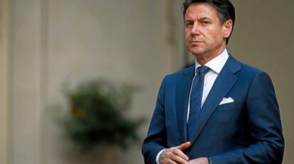 Giuseppe Conte renuncia tras crisis política italiana