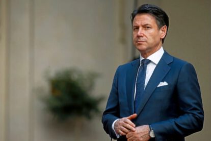 Giuseppe Conte renuncia tras crisis política italiana