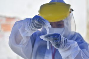 Covid-19 en Bolivia: 53 decesos y 2.666 nuevos contagios