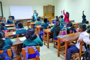Clases semipresenciales en Colomi