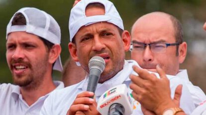 Vacunar a toda Santa Cruz según Luis Fernando Camacho