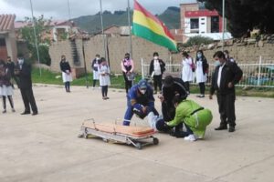 Niña se desmaya en su colegio durante la inauguración del año lectivo