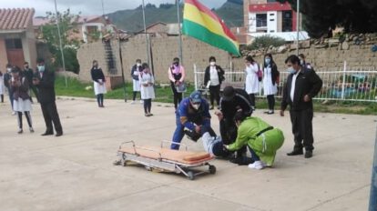 Niña se desmaya en su colegio durante la inauguración del año lectivo