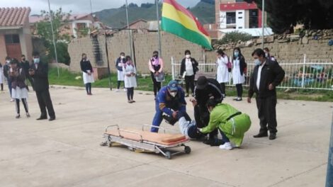 Niña se desmaya en su colegio durante la inauguración del año lectivo
