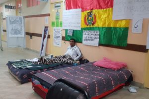 Huelga de hambre médicos Oruro