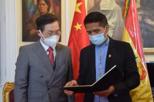 hospital móvil Bolivia donado por China
