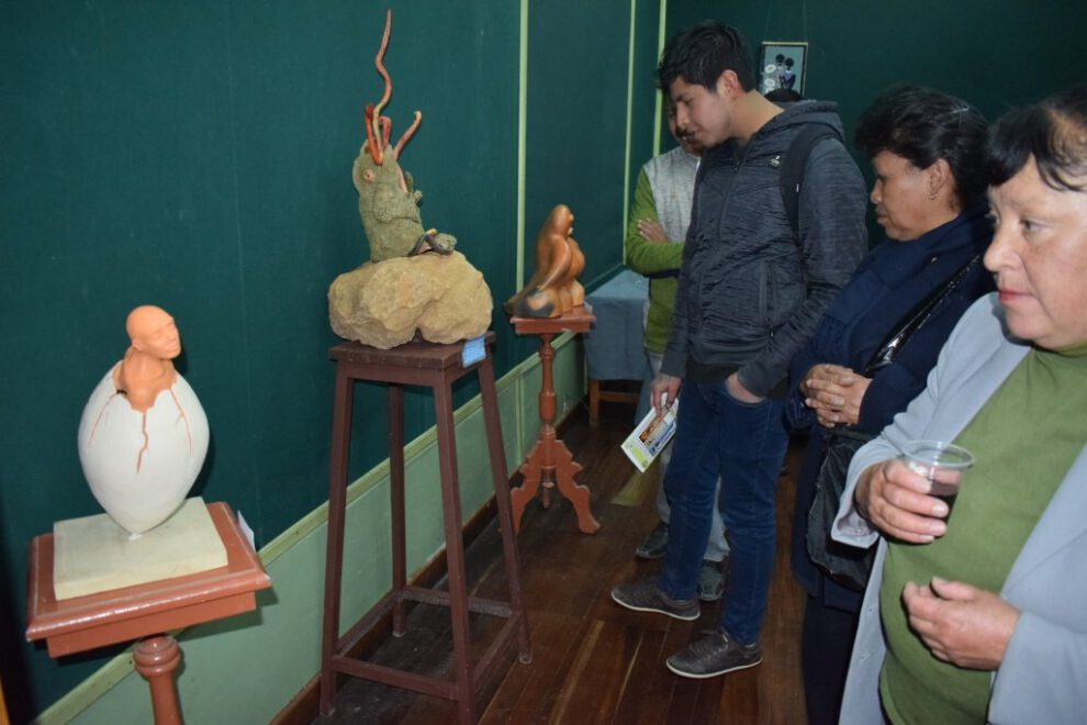 Exposición Barro, agua y fuego en la Casa de la Cultura