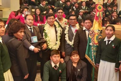 Equipamiento para laboratorios en unidades educativas de Oruro