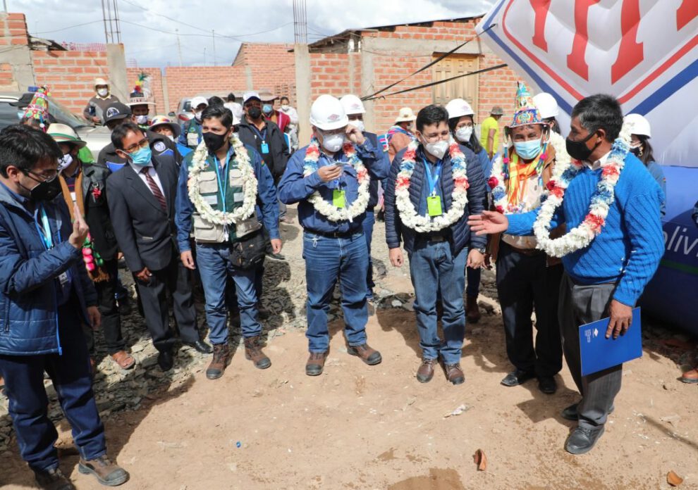 Gas domiciliario en Oruro alcanzando un millón de usuarios
