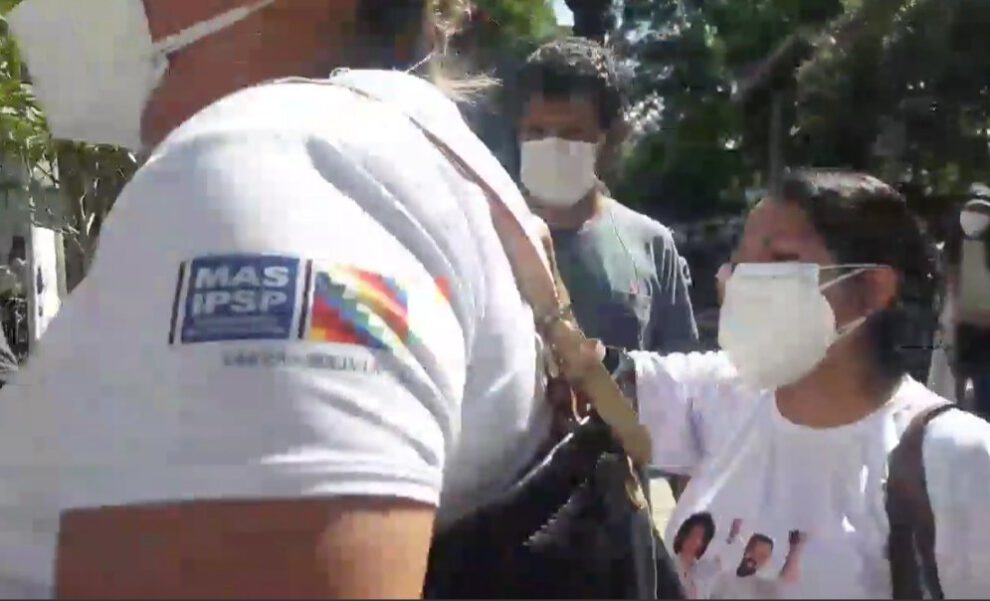 Expulsión de militantes del MAS