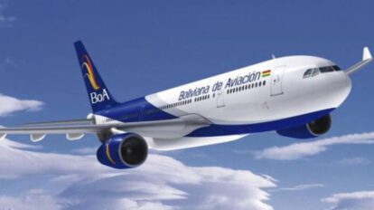 Avión de BOA transportando medicamentos a la India