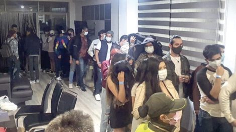 Covid-19 en Cochabamba: jóvenes encontrados en la fiesta