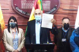 Cruz Chakana en la denuncia de Comunidad Ciudadana