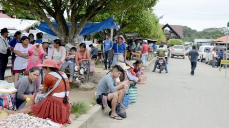 Candidata de PanBol en clandestinidad en el Trópico de Cochabamba