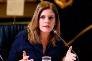 Renuncia de Mercedes Aráoz como vicepresidente de Perú