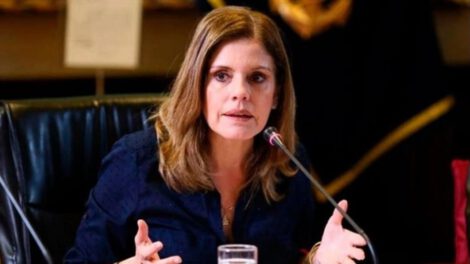 Renuncia de Mercedes Aráoz como vicepresidente de Perú