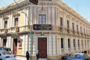 despido por campaña electoral en la Gobernación de La Paz