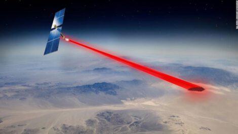 Panel solar del Pentágono en el espacio