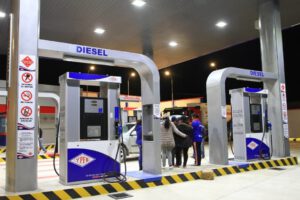 Abastecimiento de combustibles por YPFB en época de lluvias