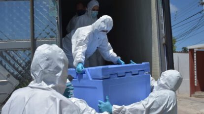Vacunas Sinopharm para la inmunización en Bolivia