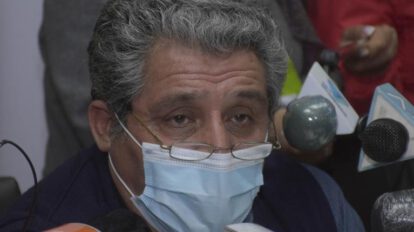 El presidente del Colegio Médico de Bolivia, Cleto Cáceres, habla sobre el paro del sector salud