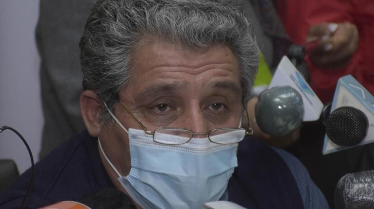 El presidente del Colegio Médico de Bolivia, Cleto Cáceres, habla sobre el paro del sector salud