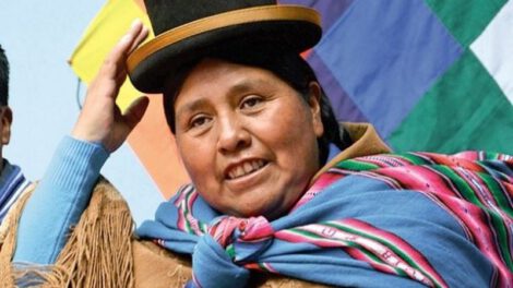 Felipa Huanca diplomática en Perú