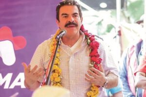 Manfred Reyes Villa candidato a la alcaldía de Cochabamba