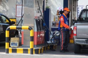 Ecuador alza precio combustible