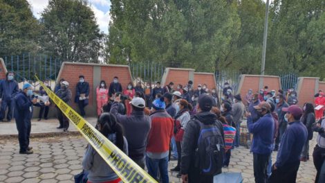 Examen de ingreso a la UTO con control de bioseguridad