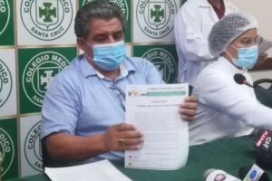 Notificación al presidente del Colegio Médico, Cleto Cáceres por el paro del sector Salud