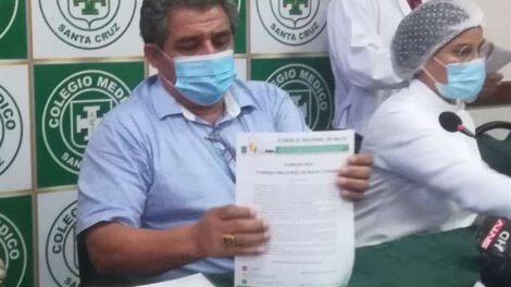 Notificación al presidente del Colegio Médico, Cleto Cáceres por el paro del sector Salud