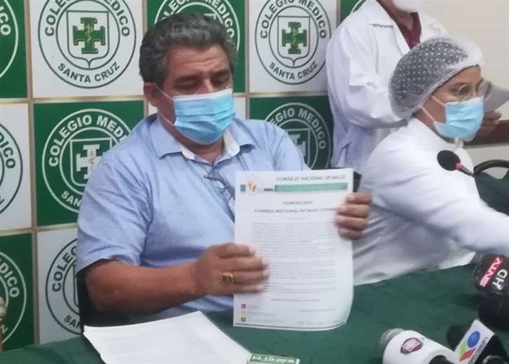 Notificación al presidente del Colegio Médico, Cleto Cáceres por el paro del sector Salud