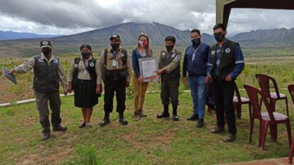 Entrega del certificado de destino turístico bioseguro en Parque Torotoro