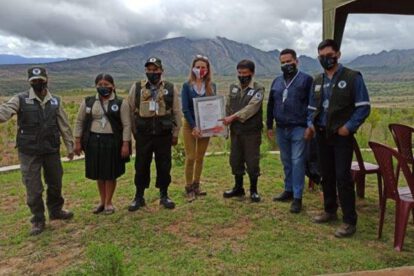 Entrega del certificado de destino turístico bioseguro en Parque Torotoro
