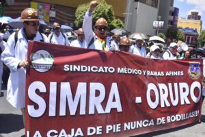 Descuentos para médicos por paro que tiene más de 40 días