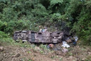 Accidente de bus en Cañadón