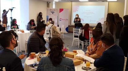 Guía de comunicación institucional con enfoque de género del Banco FIE