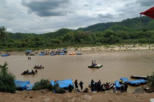 Desaparecen cuatro personas tras pincharse un bote artesanal en el río Bermejo