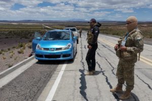 Vehículos indocumentados en fronteras con Chile y Perú
