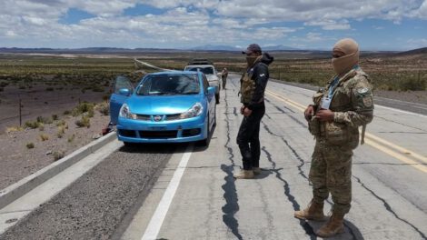 Vehículos indocumentados en fronteras con Chile y Perú