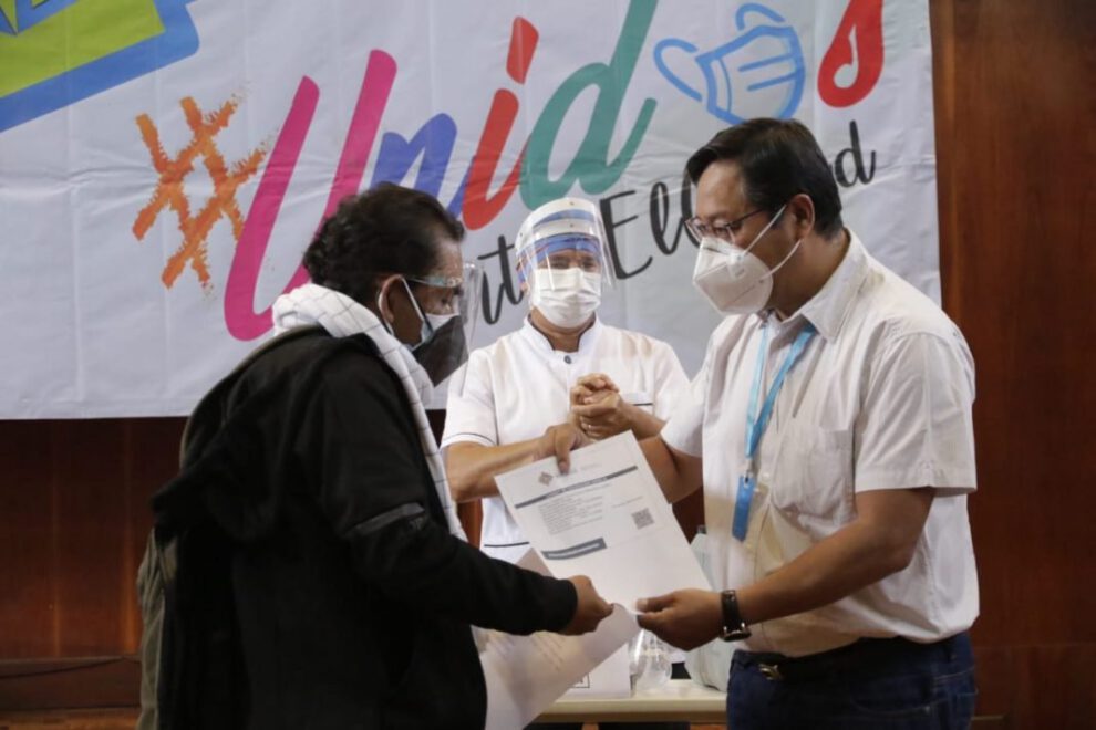 Campaña de vacunación liderada por Luis Arce en Cochabamba