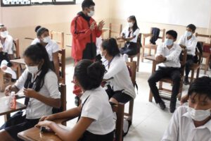 Clases semipresenciales en Cochabamba durante la pandemia