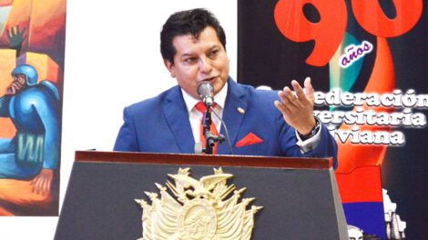Max Mendoza defiende la Autonomía Universitaria tras tragedia en la UPEA