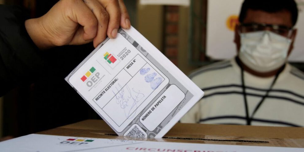 Conteo rápido en elecciones en Bolivia