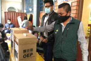 El candidato a Gobernador de Oruro, Marcelo Pérez, habla sobre la transparencia electoral