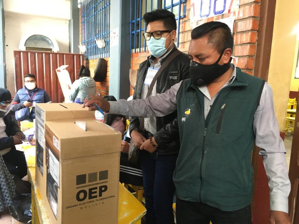 El candidato a Gobernador de Oruro, Marcelo Pérez, habla sobre la transparencia electoral